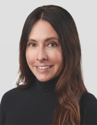Headshot of Alana Montanari, Senior Advisor Consultant, RIA Specialist at First Eagle