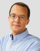 Headshot of Chris Welch, CFA